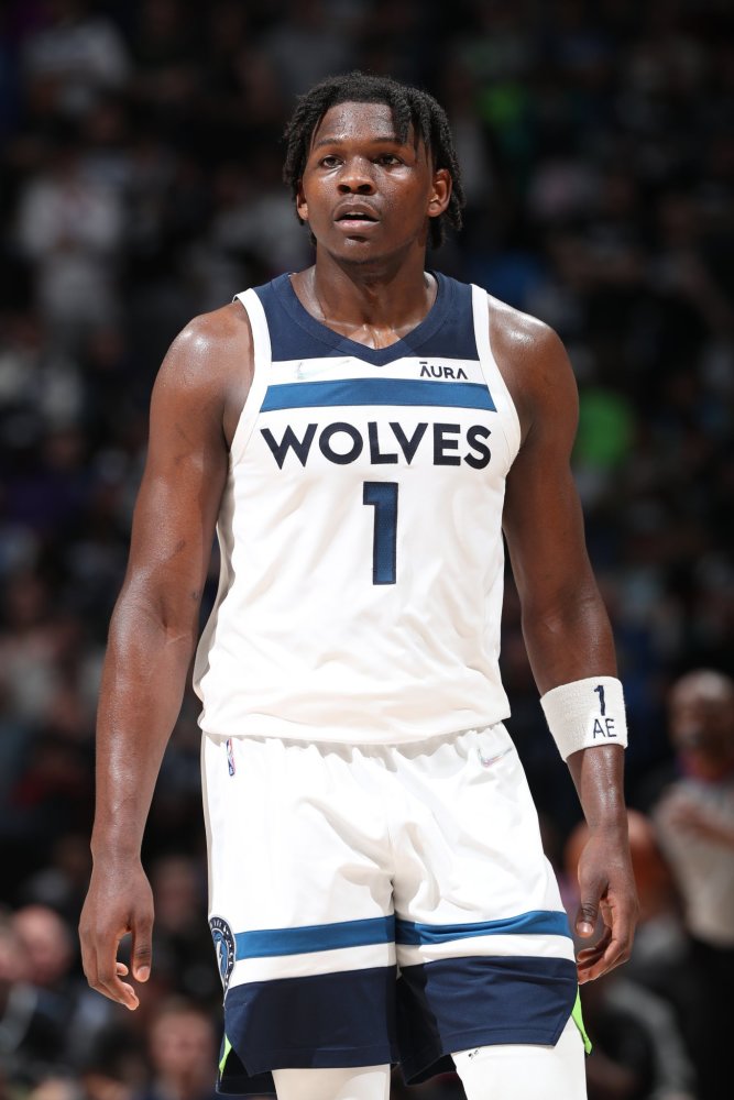 新民晚报：上海男篮四连败 刘鹏该下课吗？